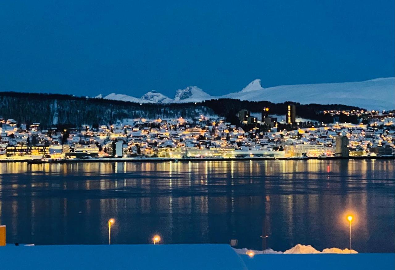 Appartement Polar Arctic View - Free Parking! à Tromsø Extérieur photo